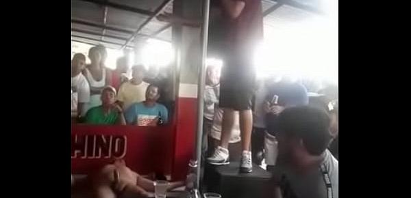  Teniendo sexo sin condon con una puta en publico